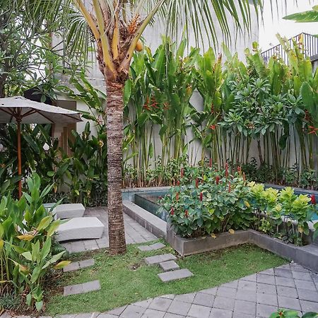 Dee Mansion Denpasar Exterior foto