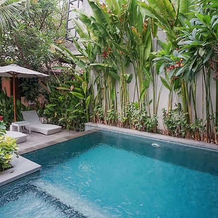 Dee Mansion Denpasar Exterior foto