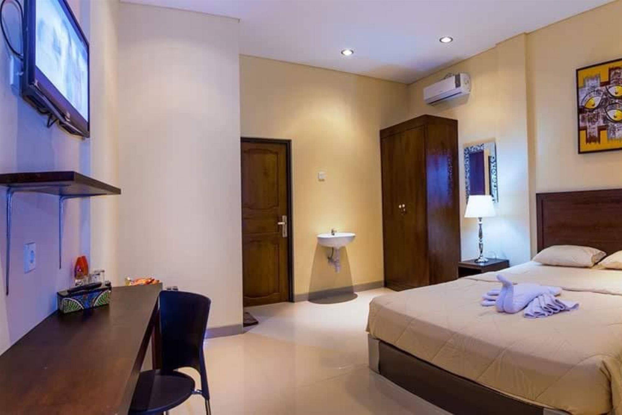Dee Mansion Denpasar Exterior foto