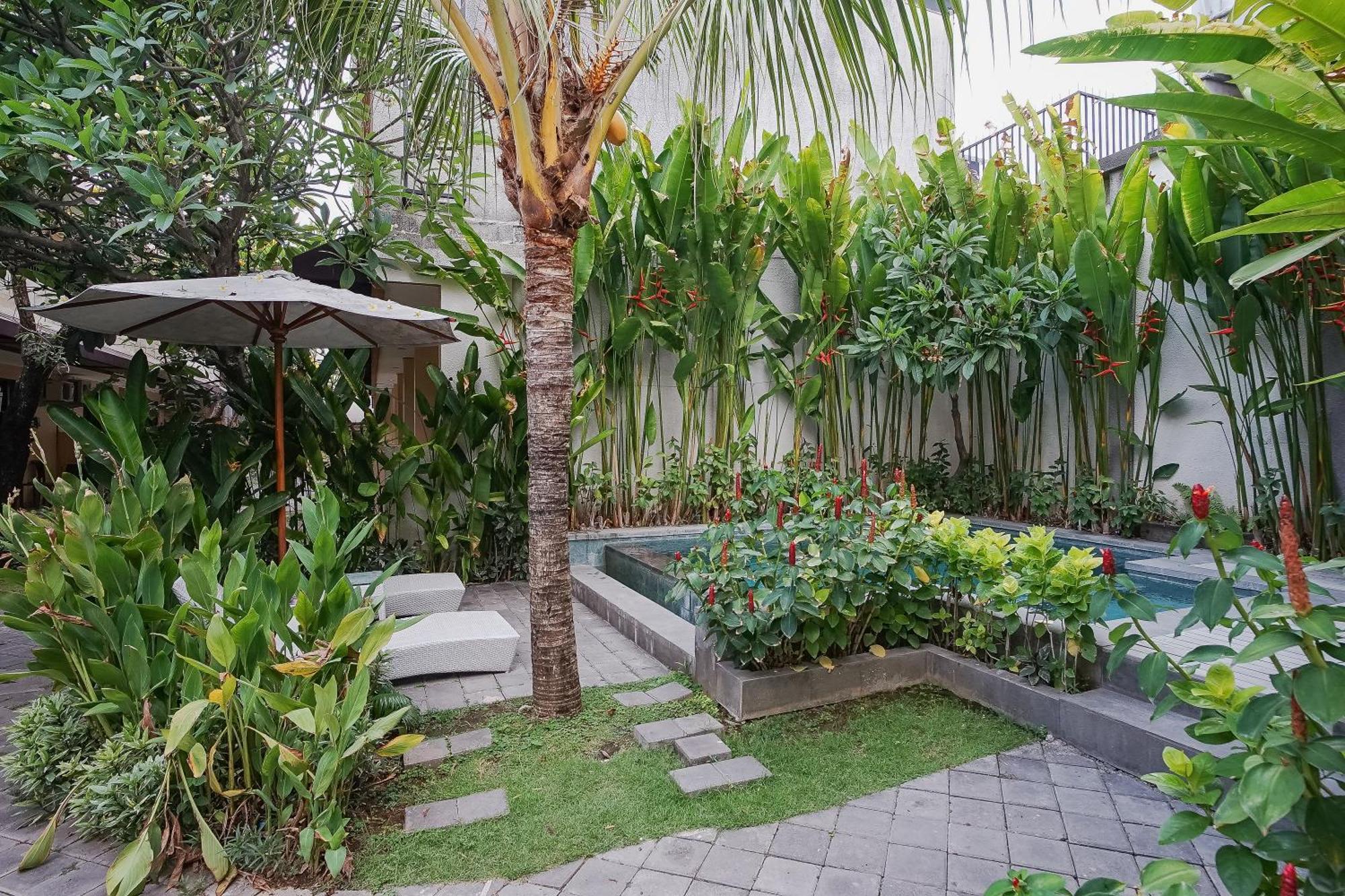 Dee Mansion Denpasar Exterior foto