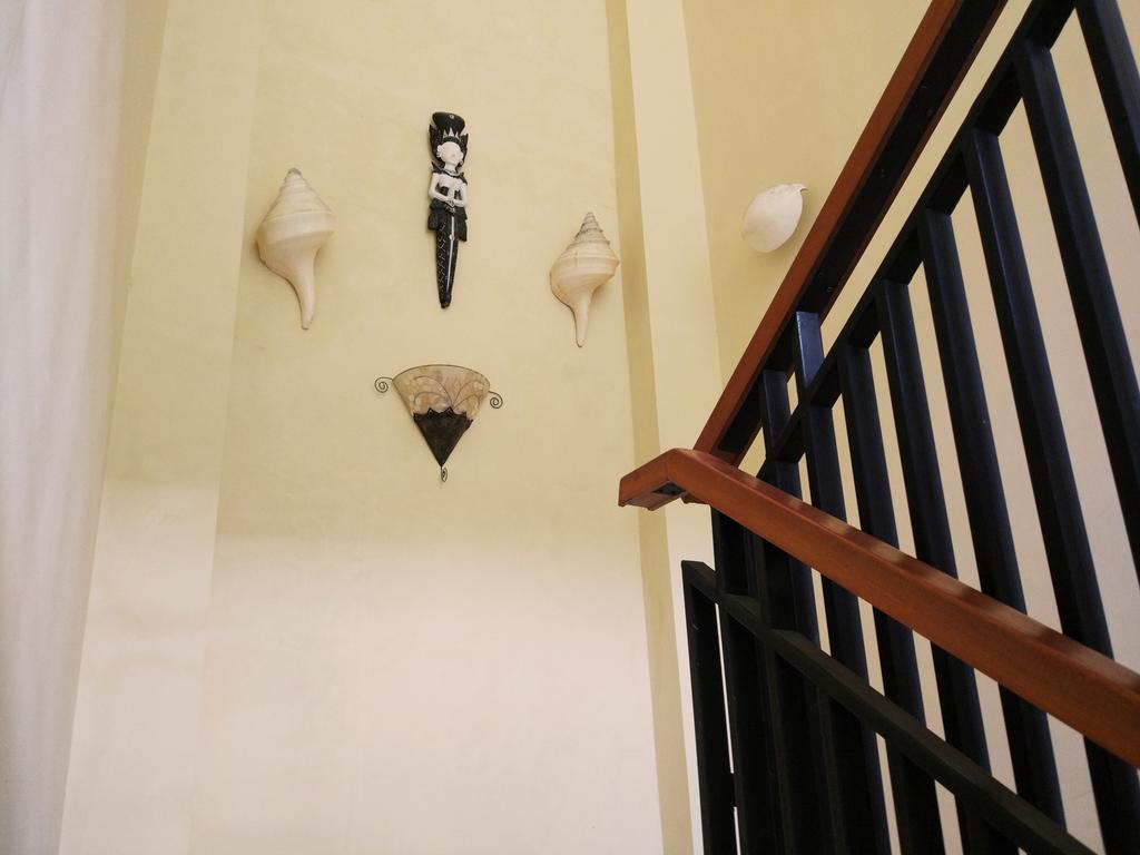 Dee Mansion Denpasar Exterior foto