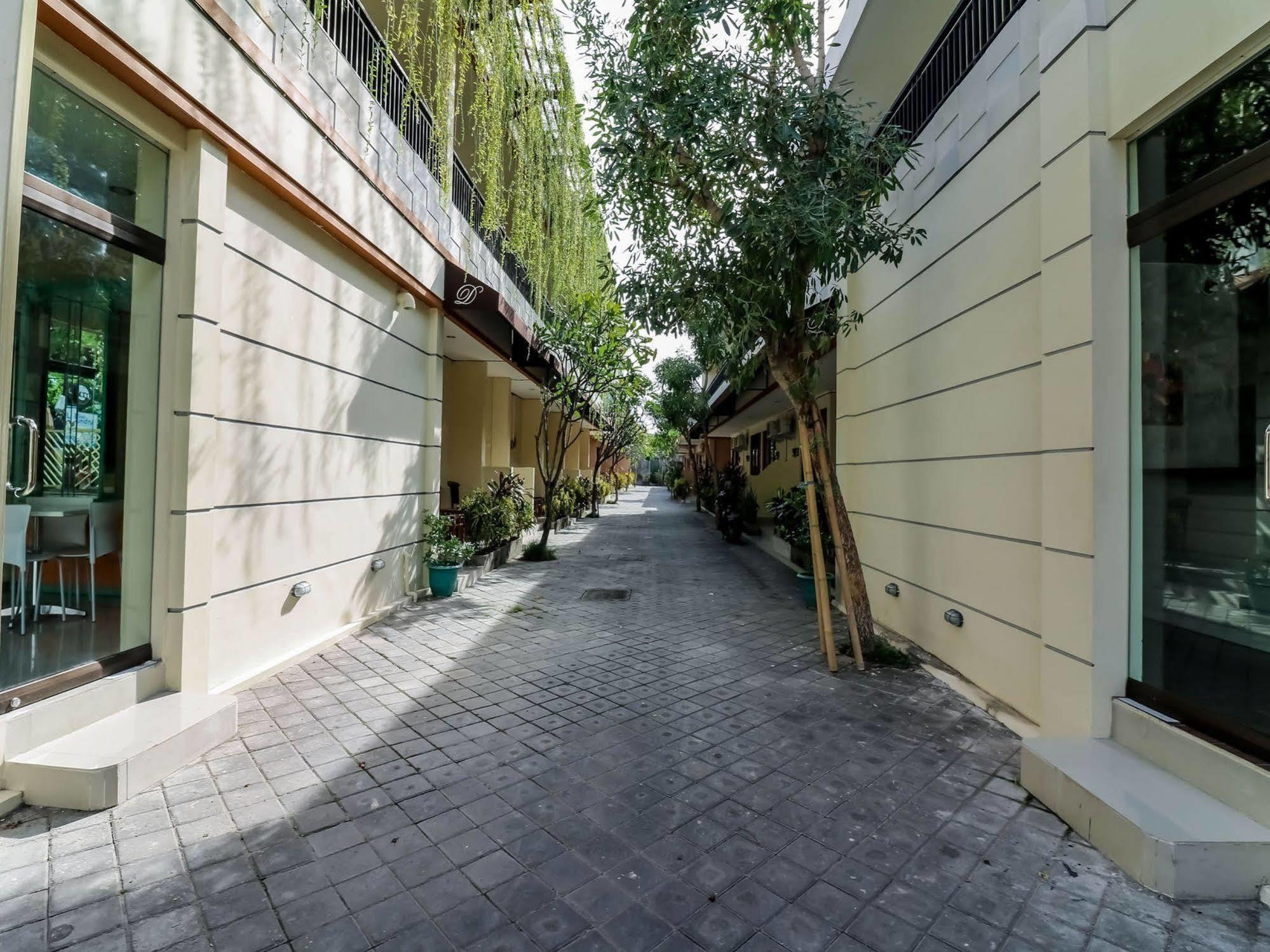 Dee Mansion Denpasar Exterior foto